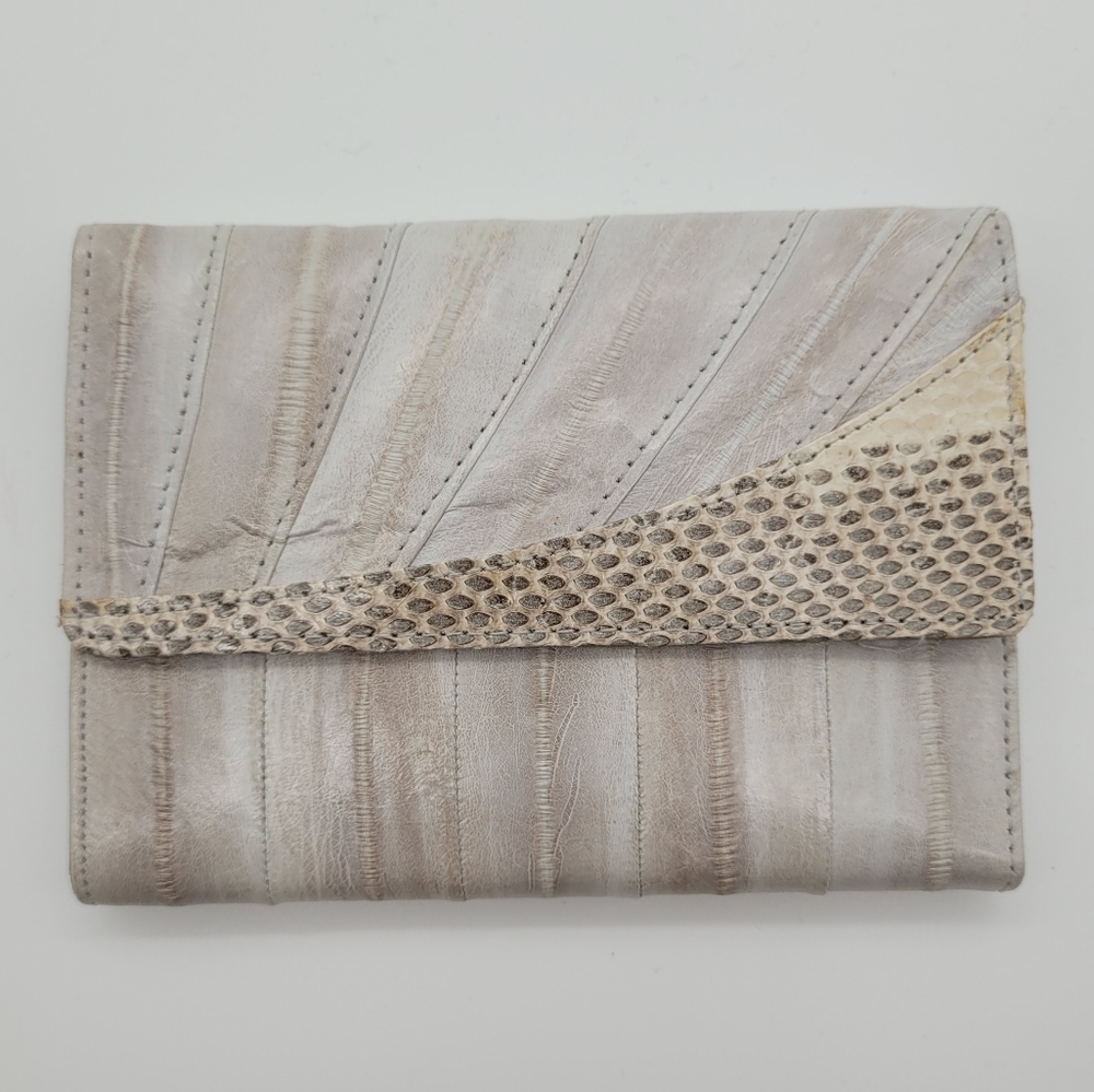 ESSENTIALLY EEL | vintage eelskin wallet